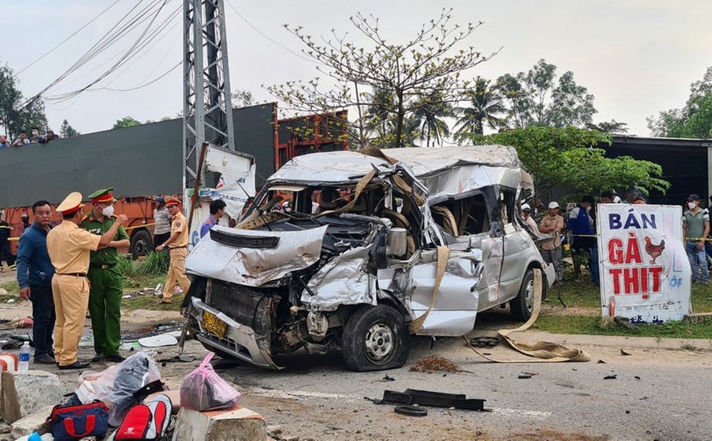 Nhiều nạn nhân vụ va chạm ô tô khiến 10 người tử vong ở Quảng Nam được xuất viện - Ảnh 2.