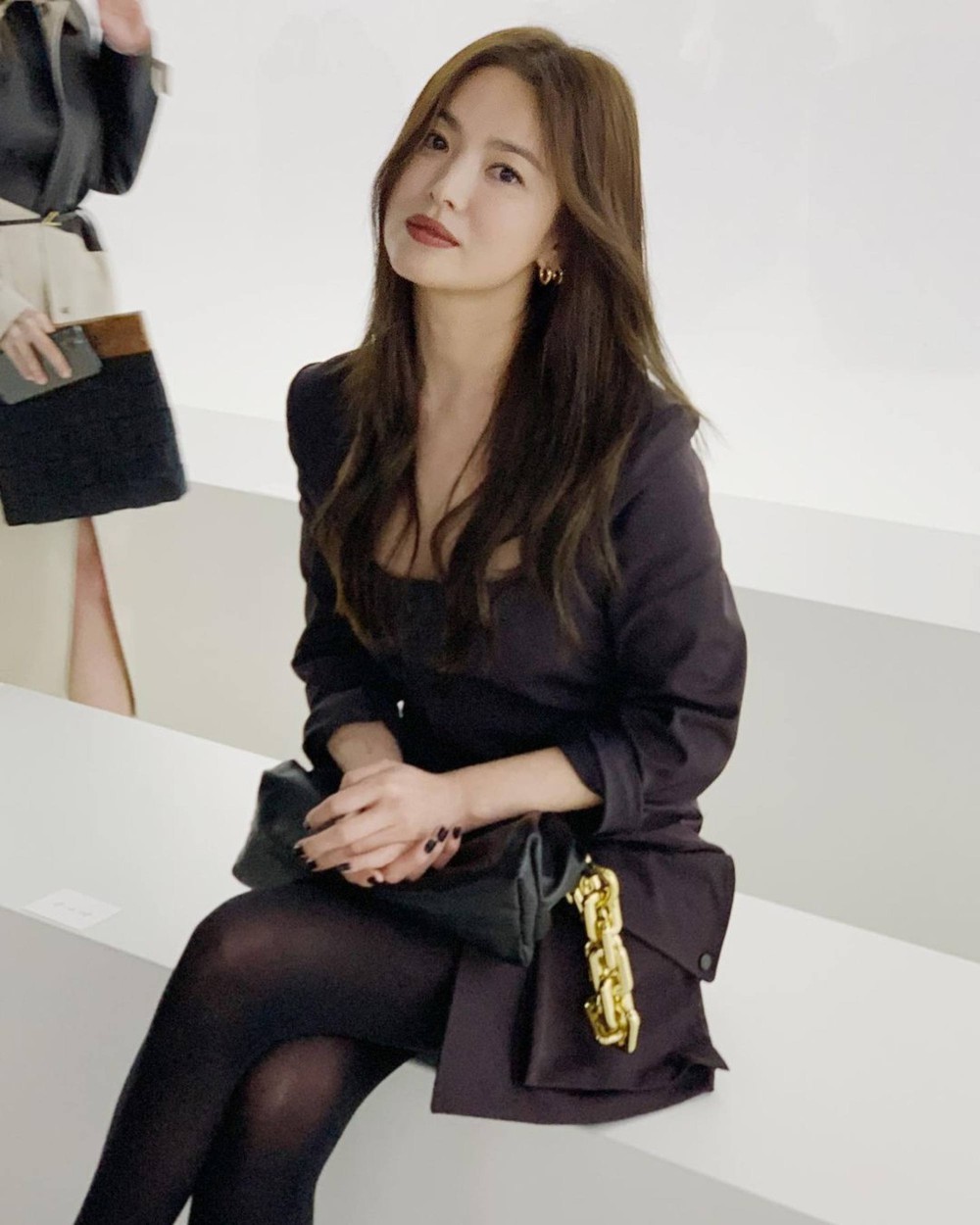 Vì sao Song Hye Kyo chưa bao giờ bị lu mờ?
