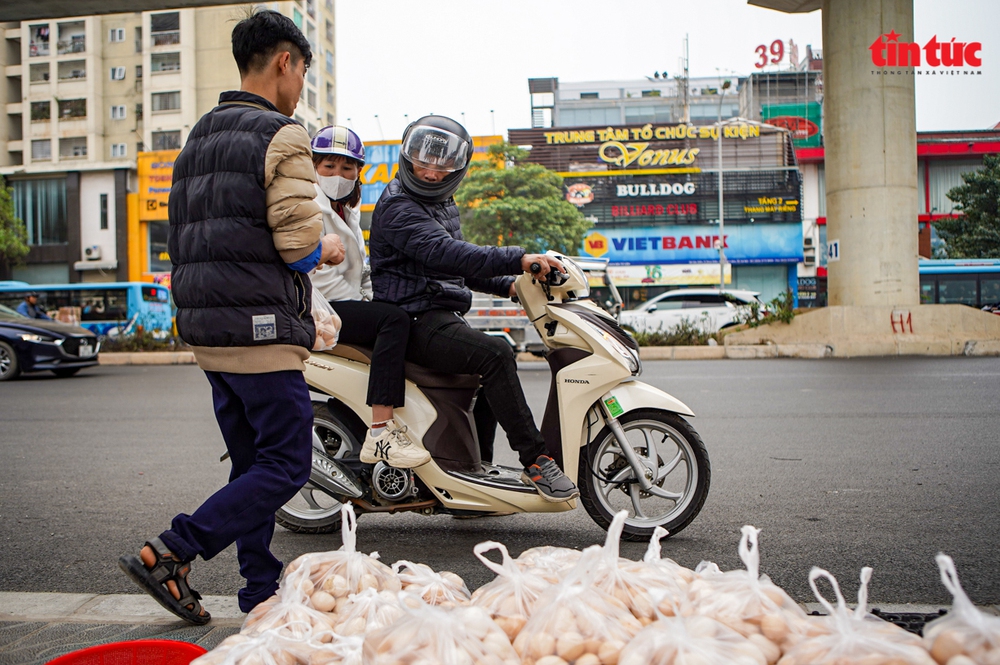 Cần làm rõ nguồn gốc những quả trứng gà, vịt giải cứu ở Hà Nội - Ảnh 5.