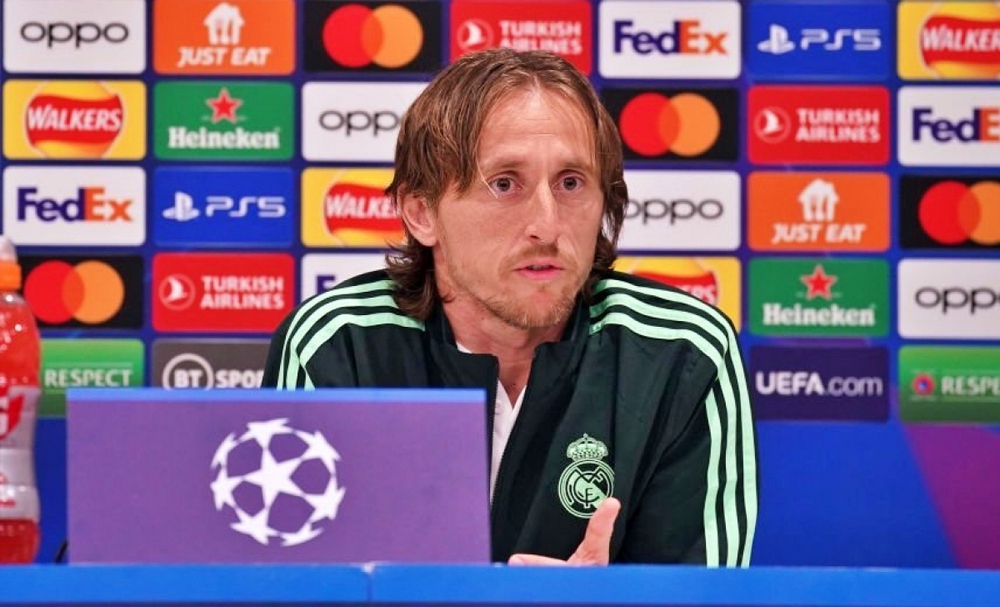 Real Madrid đại chiến Liverpool, Modric nhắc khéo Chủ tịch Perez - Ảnh 1.