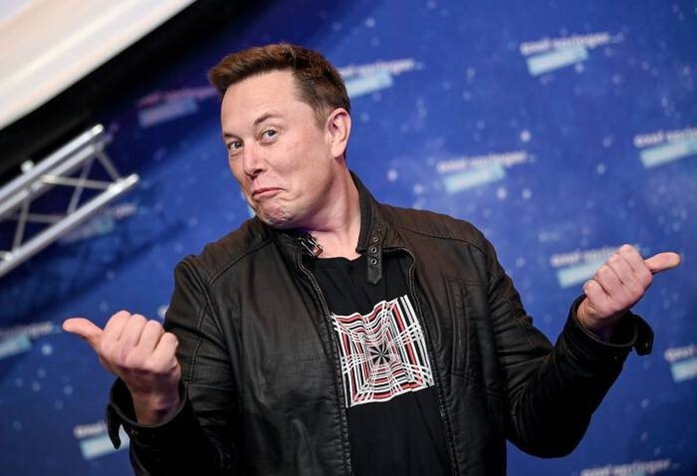 Gã ngông Elon Musk đặt mục tiêu doanh số cho Tesla bằng cả Toyota và Volkswagen cộng lại, chuyên gia nói luôn: bất khả thi - Ảnh 2.