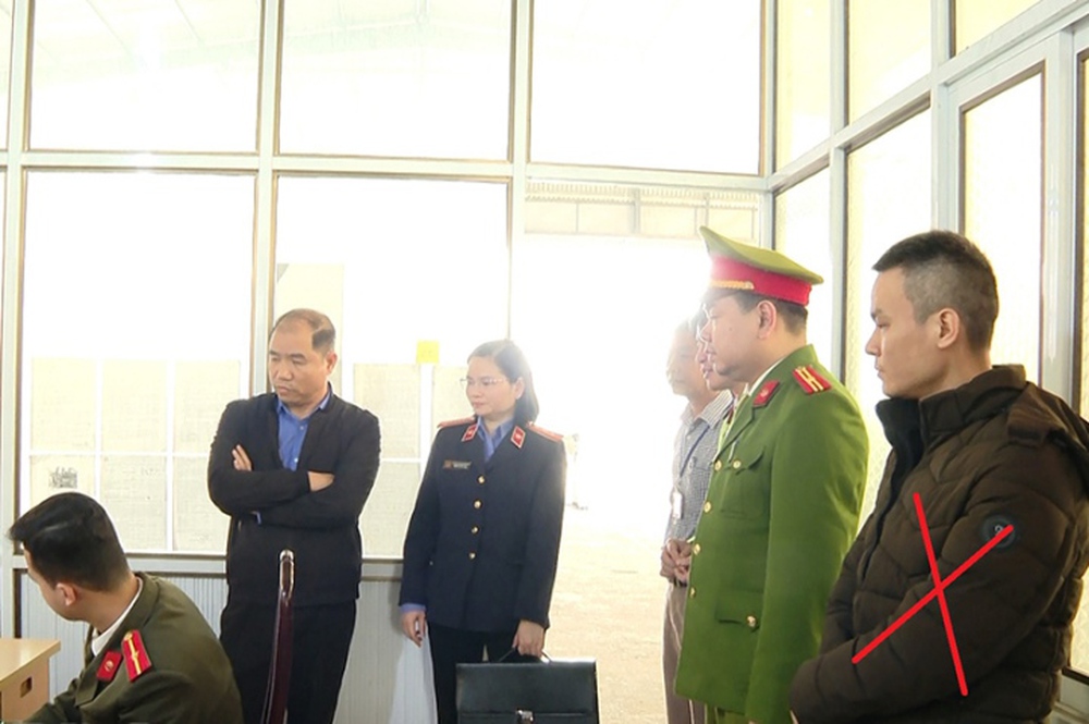 Bắt tạm giam Phó Giám đốc Trung tâm đăng kiểm 3502D - Ninh Bình - Ảnh 1.