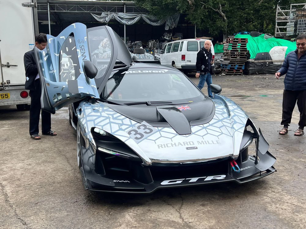 Cùng là McLaren Senna nhưng chiếc được đồn đoán về Việt Nam này khủng hơn xe của ông Đặng Lê Nguyên Vũ và Hoàng Kim Khánh - Ảnh 2.