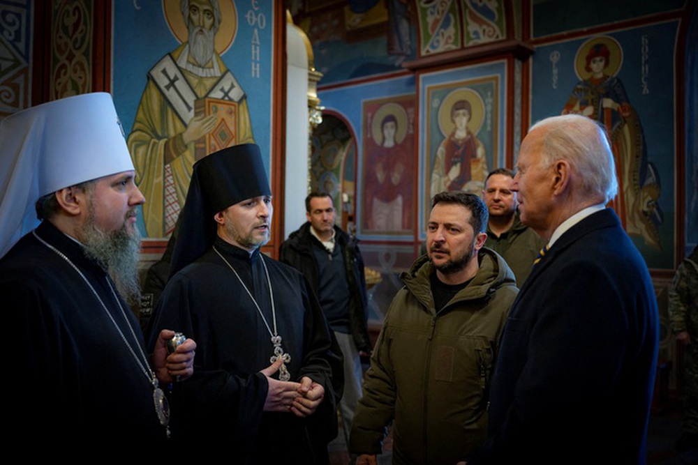 Toàn cảnh chuyến thăm Ukraine qua mặt được tất cả của Tổng thống Joe Biden - Ảnh 2.
