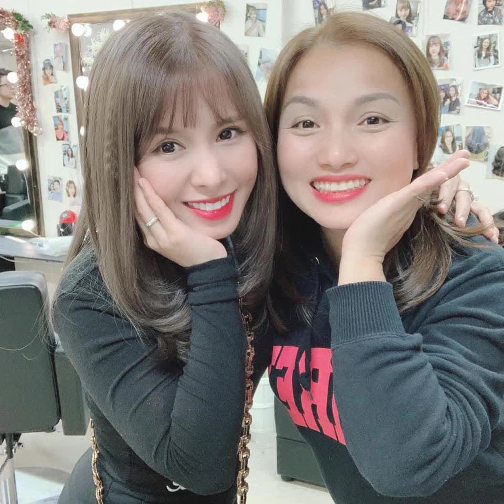 Thị phi bủa vây Bà Nhân Vlog khi Quỳnh Trần JP dao kéo: Từ tin đồn xui nhau phẫu thuật đến nhận tiền mới chăm sóc bạn