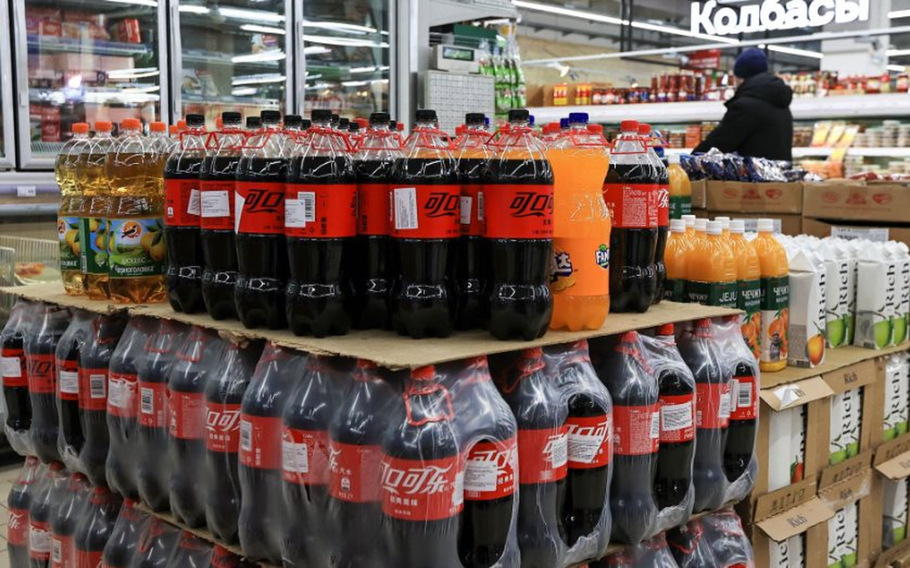 Hàng loạt thương hiệu lớn rời bỏ thị trường, người dùng Nga “chốt đơn” mua Cocacola, Zara, Ikea kiểu gì? - Ảnh 2.