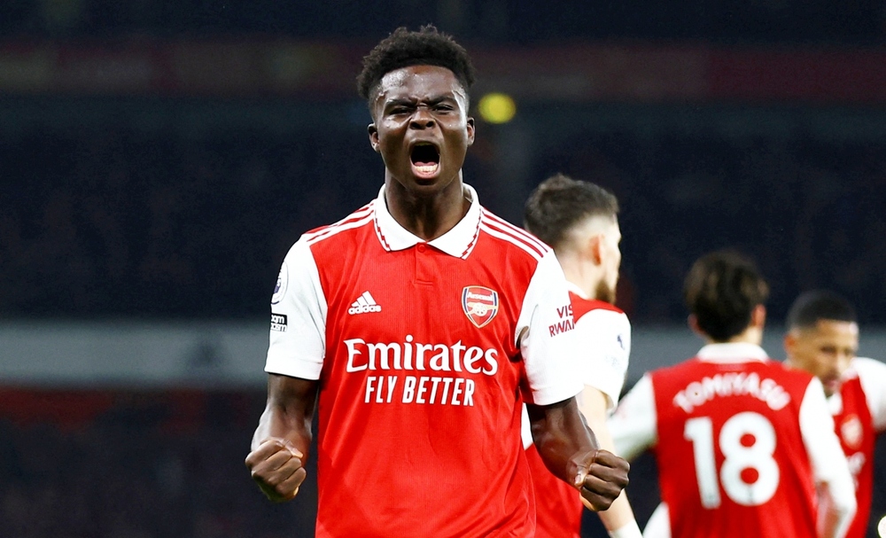 Arsenal gia hạn hợp đồng với Bukayo Saka - Ảnh 1.