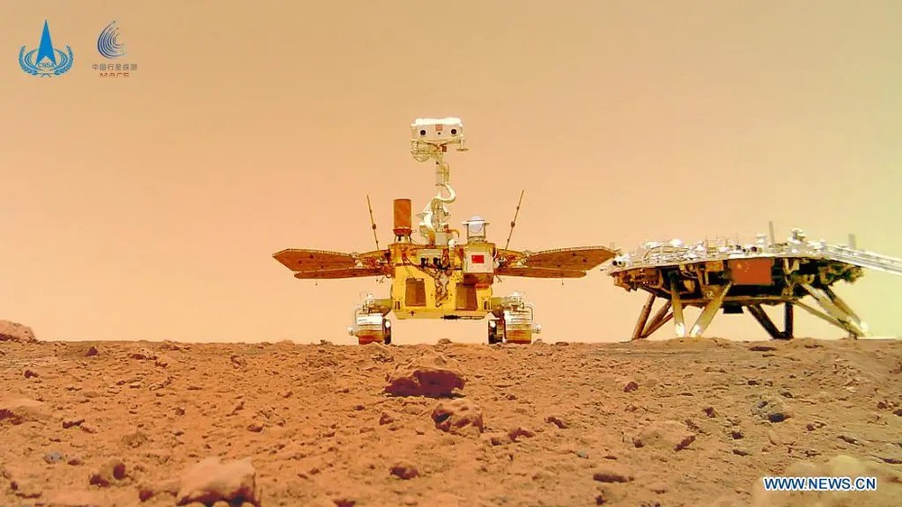 NASA công bố ảnh chụp xe tự hành của Trung Quốc trên sao Hỏa: Đã không di chuyển trong nhiều tháng - Ảnh 3.