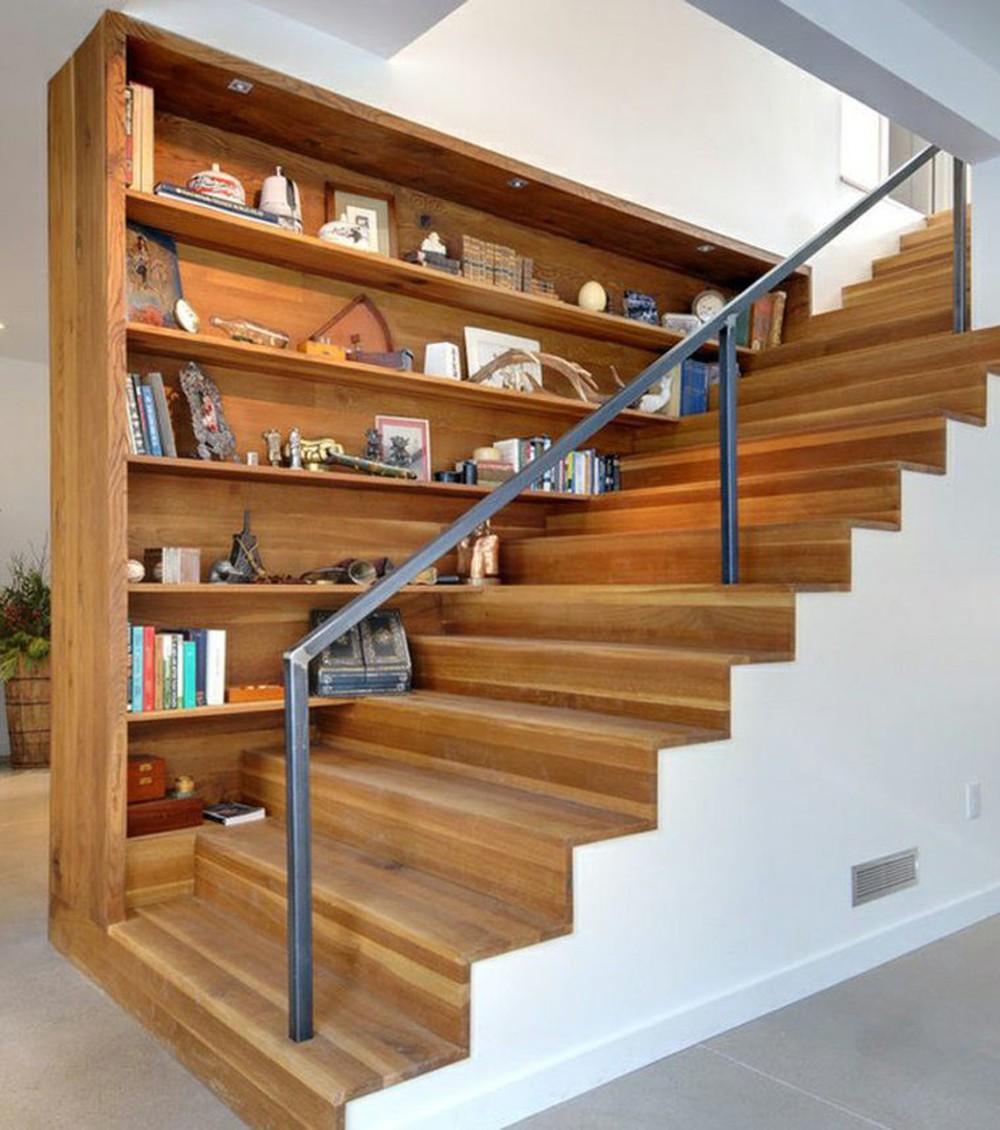 Tận dụng gầm cầu thang thành tủ sách sẽ biến nhà bạn trở thành một thư viện - Ảnh 4.