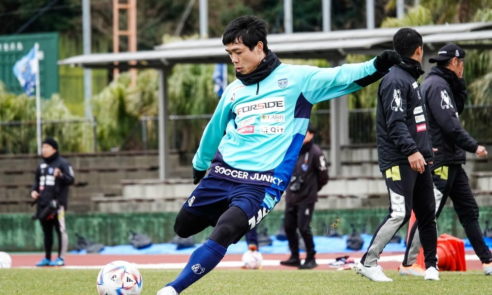 Công Phượng đá 90 phút khi Yokohama FC gặp đội bóng J-League 3 - Ảnh 1.