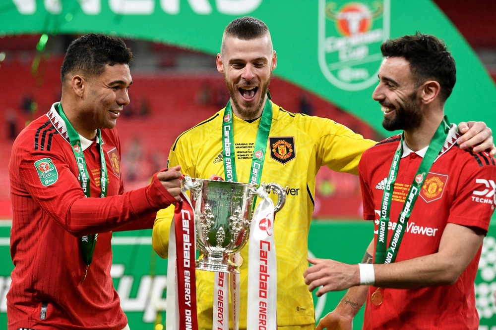 MU ăn mừng chức vô địch League Cup, chấm dứt cơn khát danh hiệu kéo dài 6 năm - Ảnh 11.