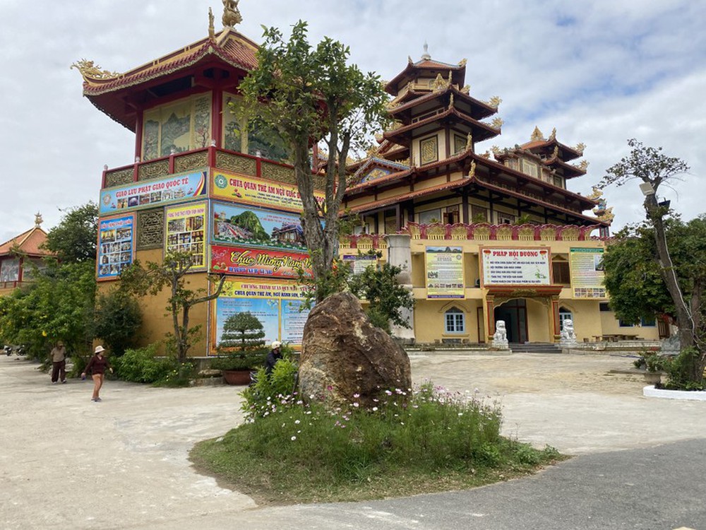 Chiêm ngưỡng 16 bức tranh sứ độc bản đạt kỷ lục Việt Nam tại chùa Quán Thế Âm - Ảnh 6.