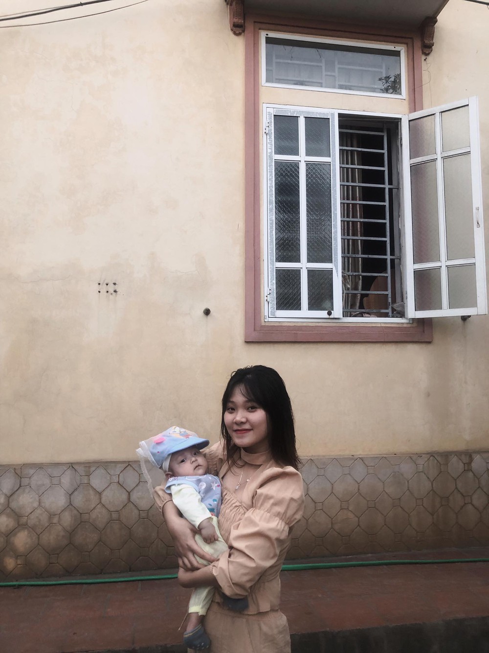 Có con khi 19 tuổi, mẹ vô lo vô nghĩ trở nên trưởng thành và trách nhiệm hơn