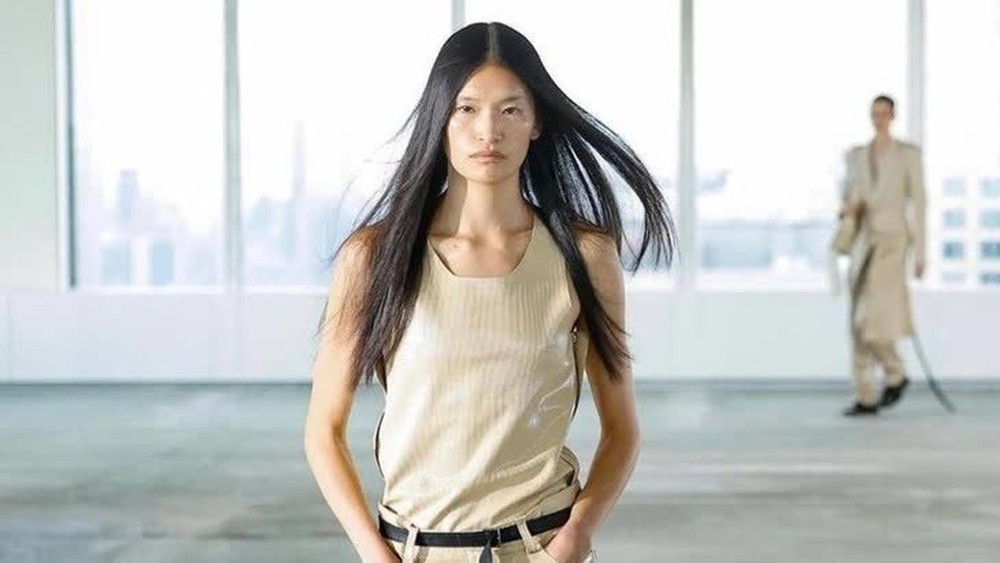 Cô Tấm gốc Việt biến vỏ tôm thành vải, trình diễn trên sàn thời trang New York: Tôi muốn đặt trách nhiệm bảo vệ môi trường lên trên hết - Ảnh 7.