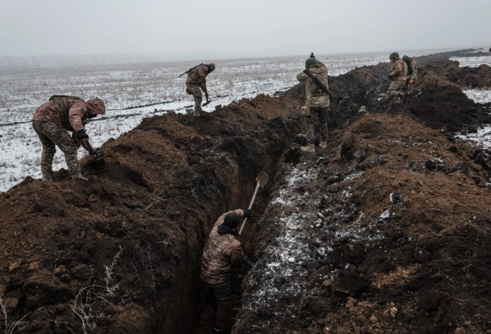 Bộ trưởng Quốc phòng Ukraine: Nga dồn nửa triệu quân sát biên giới cho đợt tấn công mới - Ảnh 3.
