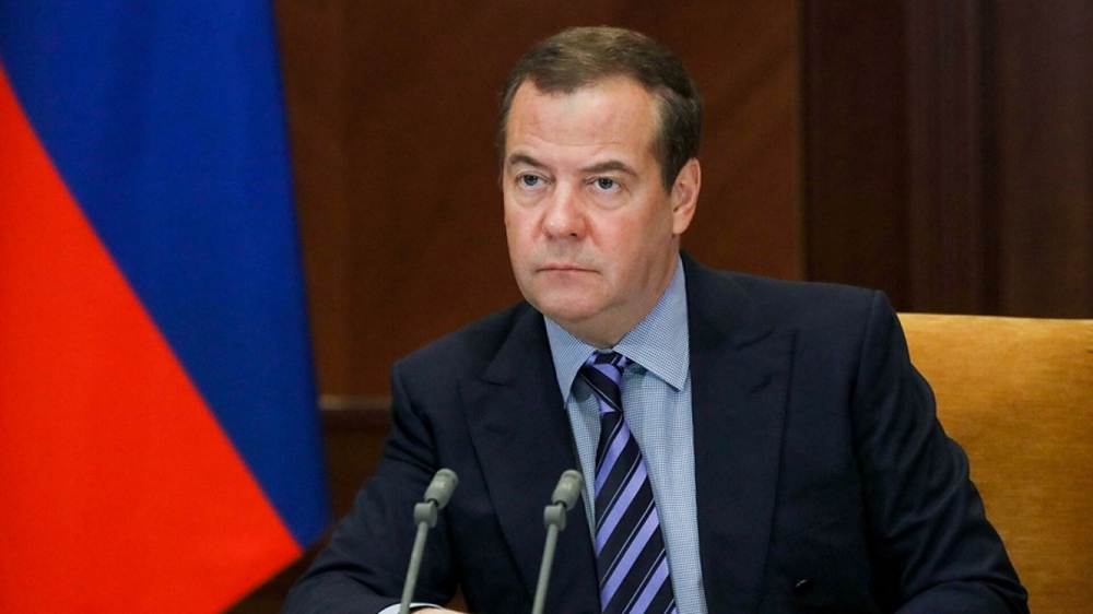Ông Medvedev: Moscow sẵn sàng sử dụng tất cả vũ khí nếu Ukraine tấn công lãnh thổ Nga - Ảnh 1.