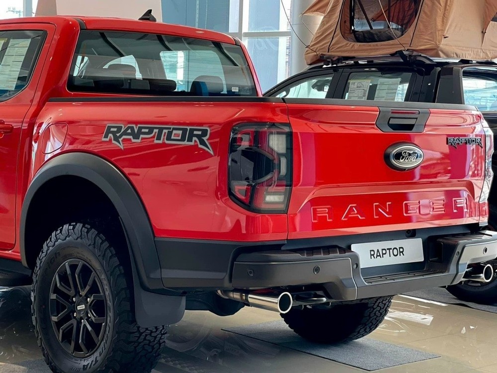 Đại lý báo giá Ford Ranger Raptor 2023 dự kiến 1,329 tỷ đồng, ra mắt ngay tháng sau tại Việt Nam - Ảnh 6.