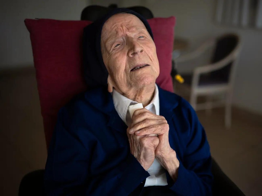 Bí quyết trường sinh: Sốc với nghi án thế mạng, trinh nữ tuổi 108… - Ảnh 12.