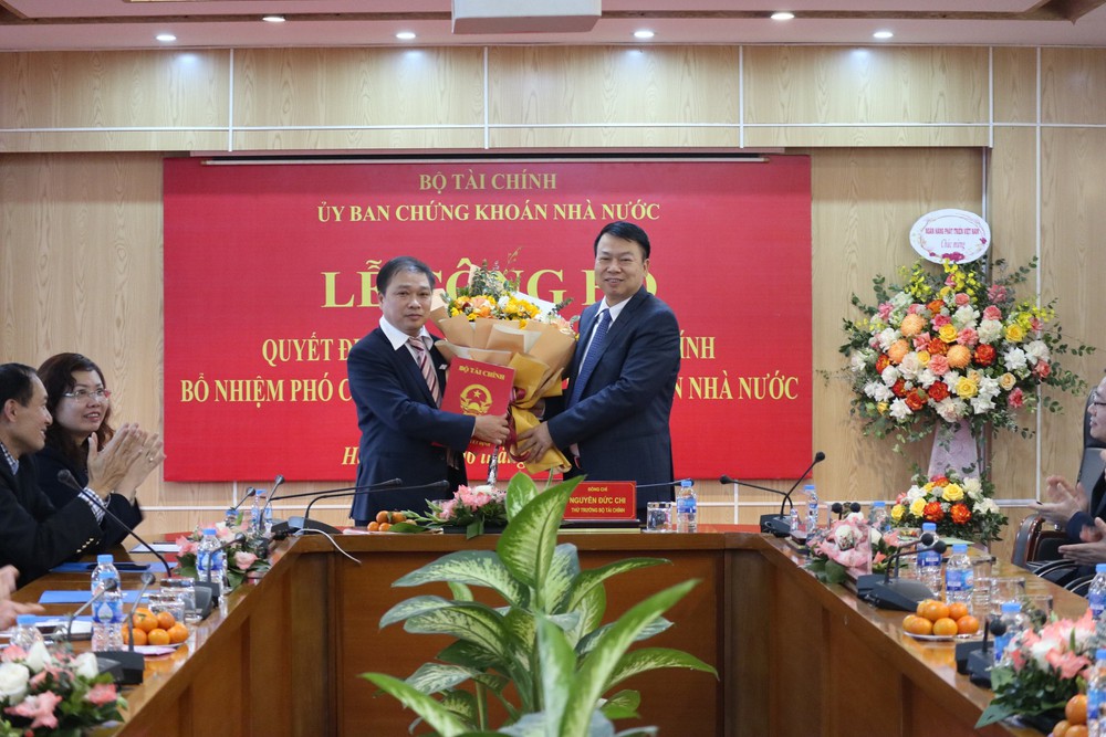 Chủ tịch Ngân hàng Phát triển Việt Nam được bổ nhiệm làm Phó Chủ tịch UBCKNN - Ảnh 1.