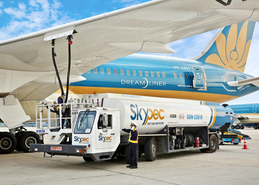 Vietnam Airlines muốn bán công ty nhiên liệu hàng không Skypec - Ảnh 1.