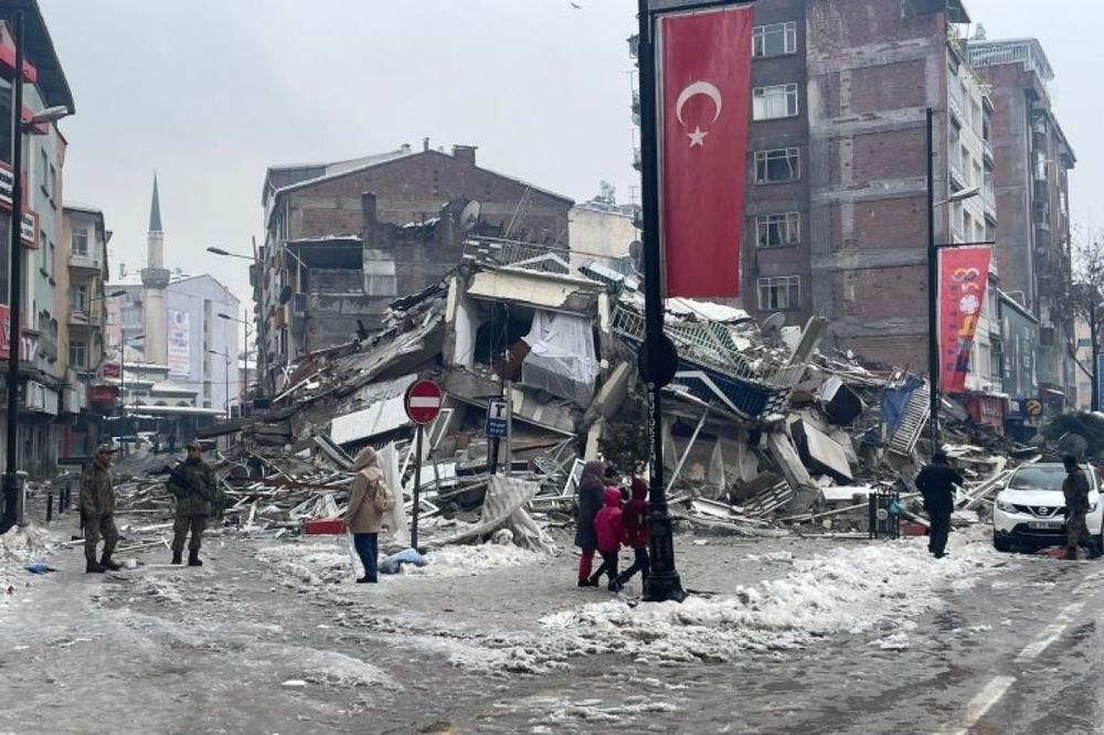 Quốc tế hỗ trợ Thổ Nhĩ Kỳ, Syria khắc phục hậu quả trận động đất kinh hoàng khiến 3.660 người chết - Ảnh 1.