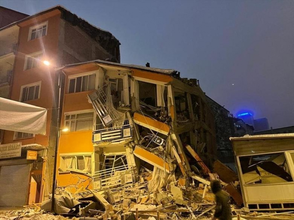 Toàn cảnh trận động đất làm rung chuyển Syria và Thổ Nhĩ Kỳ, 560 người thiệt mạng - Ảnh 6.