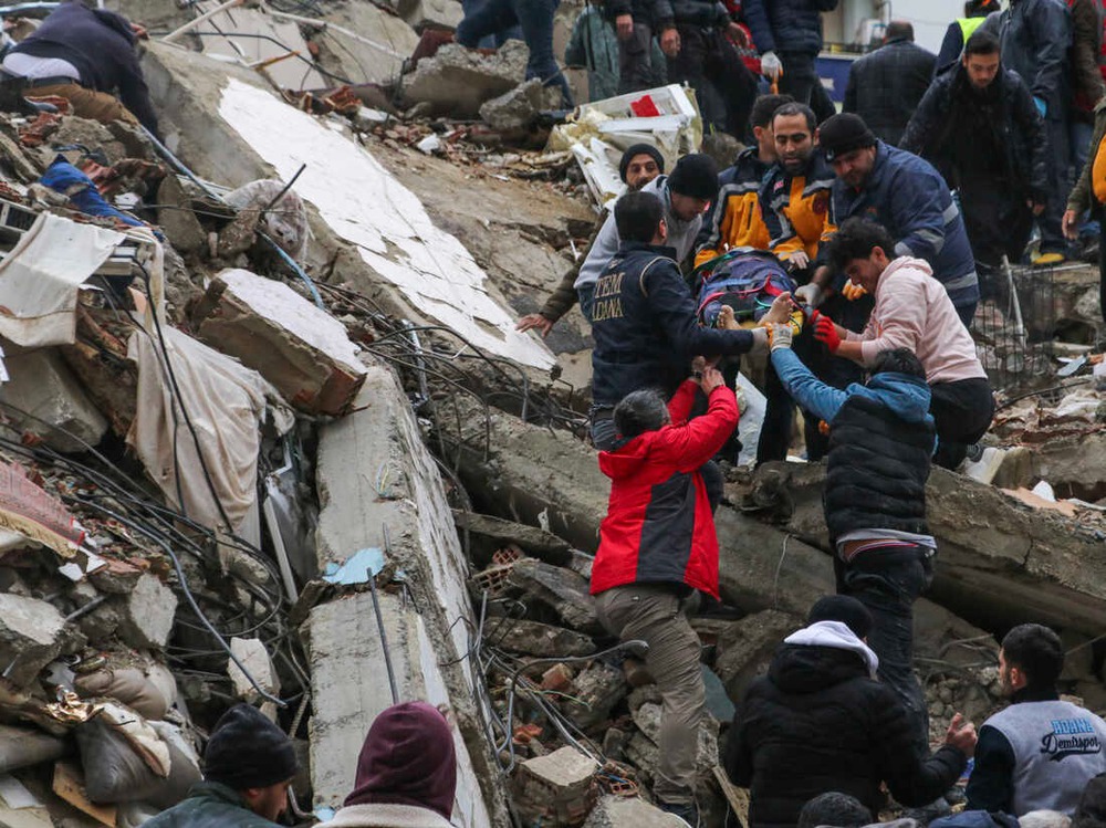 Kỳ tích trong trận động đất Thổ Nhĩ Kỳ: Đứa trẻ chào đời giữa đống đổ nát, khi sự sống vươn mầm từ chết chóc - Ảnh 1.