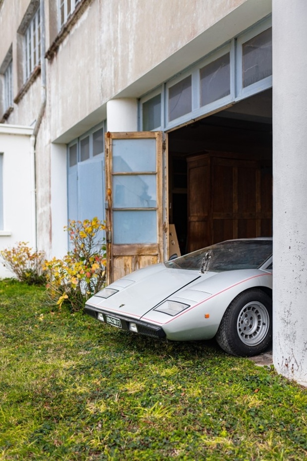 Sau một thập kỷ nằm kho, Lamborghini cực hiếm vẫn có giá 24 tỷ đồng - Ảnh 3.