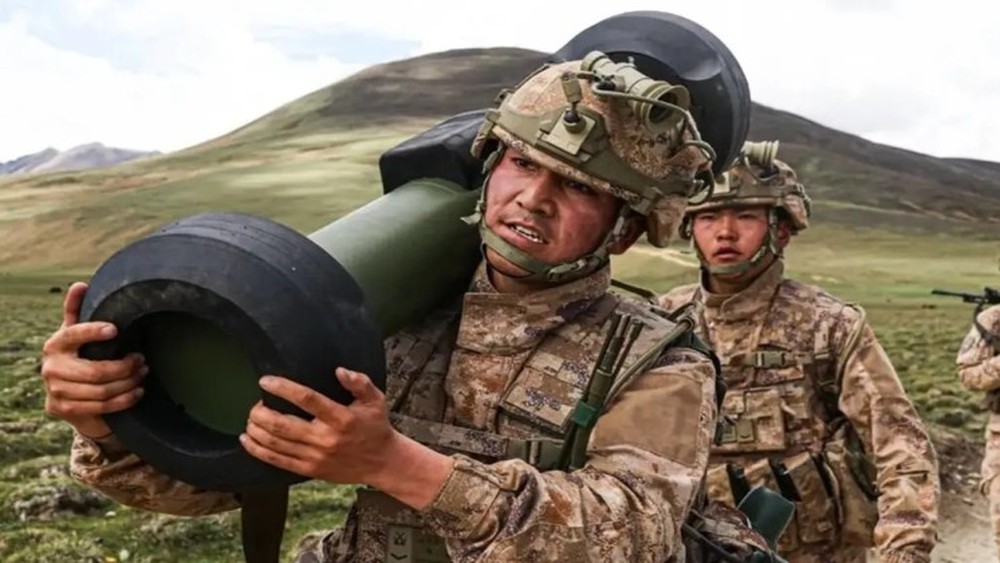 Nga cần tên lửa Javelin Trung Hoa để bắn hạ tăng Leopard? - Ảnh 1.