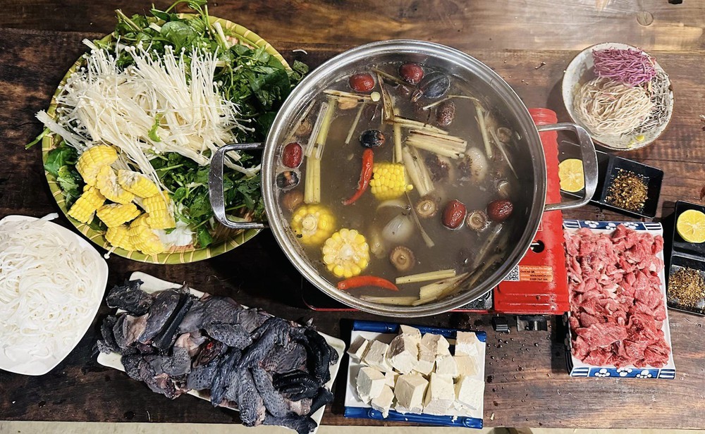 Nhận nhiều phản ánh giá thành không xứng với chất lượng, Tà Xùa đang dần đánh mất vị thế thiên đường săn mây “quốc dân”?