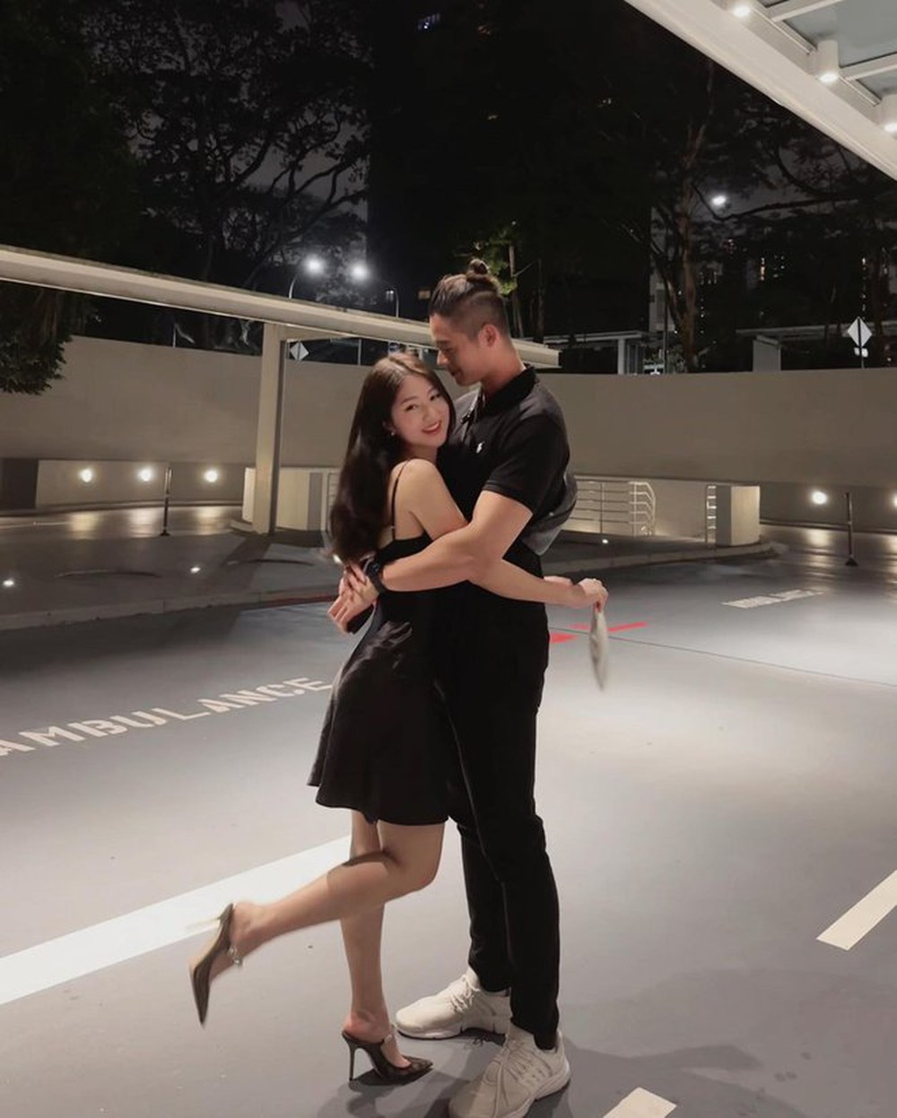 Tiểu thư nấu ăn cho bạn trai “idol TikTok”, vô tư làm một hành động được khen tinh tế và quá chiều bồ
