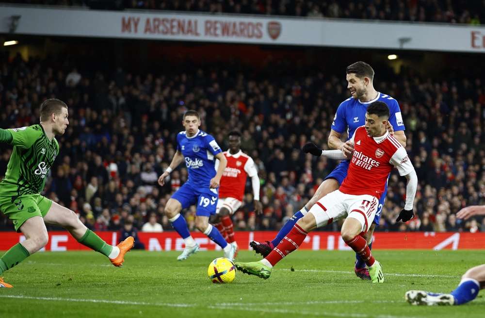 Đại thắng Everton, Arsenal củng cố ngôi đầu Ngoại hạng Anh - Ảnh 9.