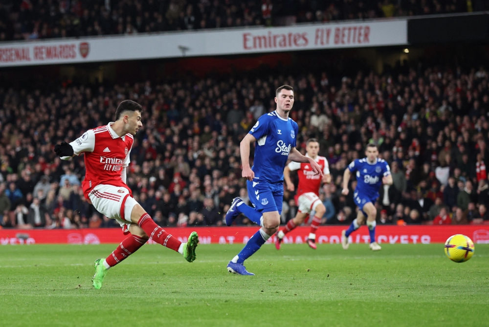 Đại thắng Everton, Arsenal củng cố ngôi đầu Ngoại hạng Anh - Ảnh 6.