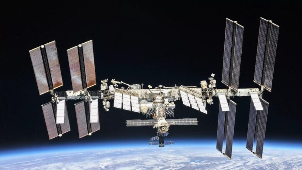 Tàu vũ trụ Nga cứu trạm ISS khỏi mối đe dọa bất ngờ - Ảnh 1.
