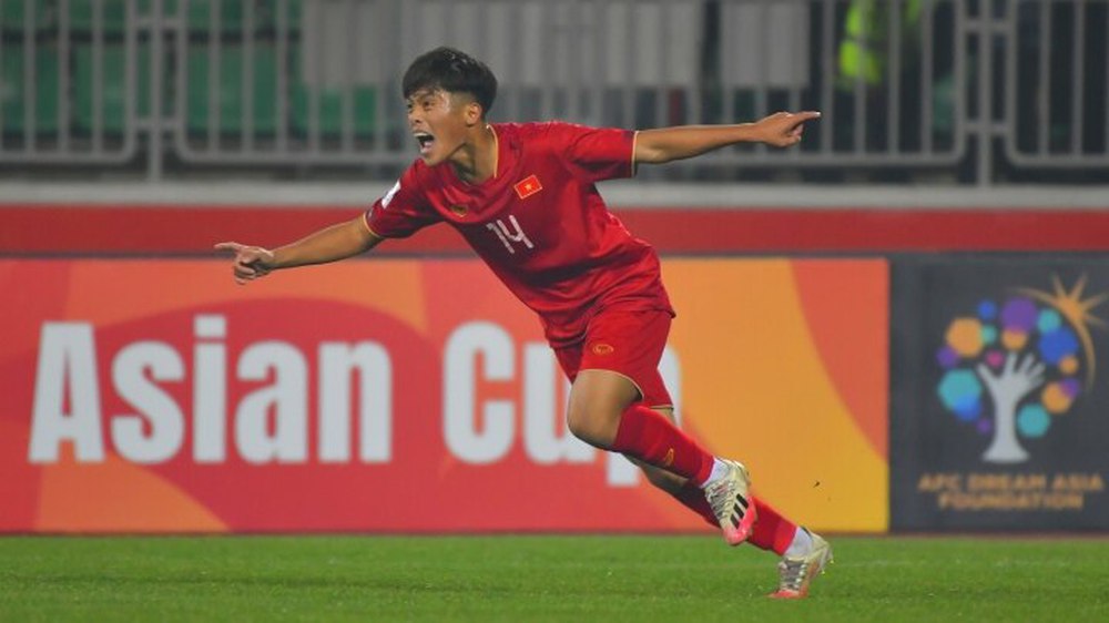 Lộ diện 2 cầu thủ U20 Việt Nam đầu tiên được HLV Troussier gọi lên đội U23 - Ảnh 1.