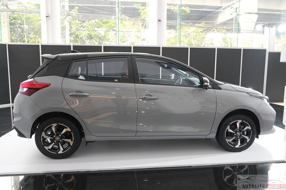 Toyota Yaris mới ra mắt này là bản xem trước Vios 2023 sắp bán ở Việt Nam: Mặt trước hầm hố, thêm công nghệ - Ảnh 3.