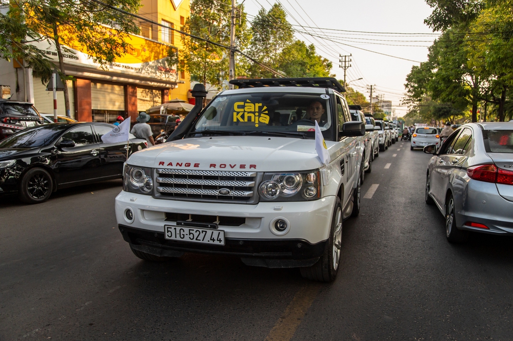 Ông Đặng Lê Nguyên Vũ mang dàn SUV độ khủng đến lễ hội cà phê lớn nhất Việt Nam: G 63 và LX 570 làm nền cho 10 chiếc Range Rover - Ảnh 17.