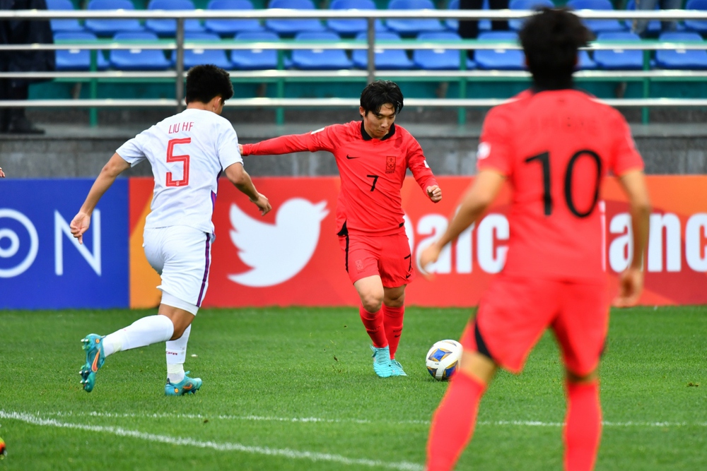 Trực tiếp U20 Hàn Quốc 1-1 U20 Trung Quốc: Thế cân bằng tái lập - Ảnh 1.