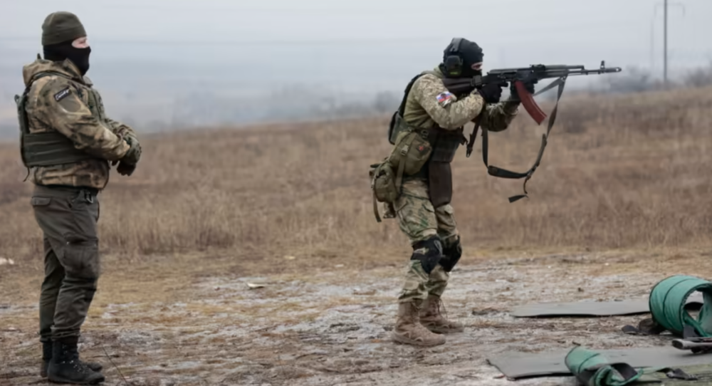 Nghị sỹ Nga giới thiệu luật tăng tuổi nhập ngũ khi xung đột với Ukraine được hơn 1 năm - Ảnh 1.