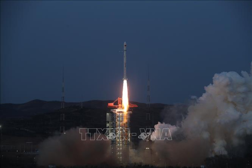 Trung Quốc phóng thành công vệ tinh thử nghiệm mới - Ảnh 1.