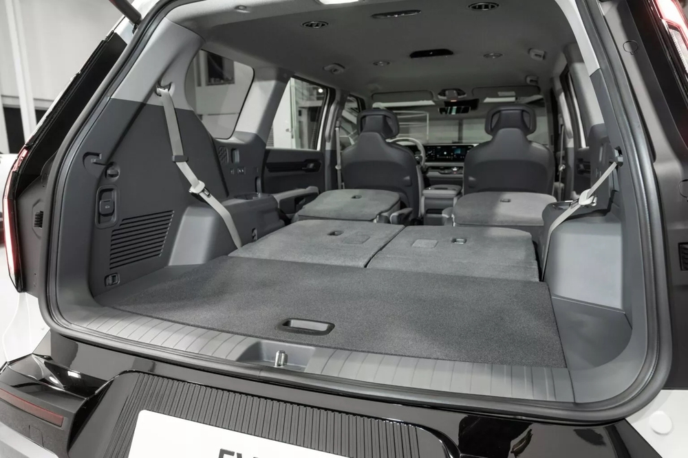 Ra mắt Kia EV9 - SUV điện 3 hàng ghế đầu tiên thế giới có ghế xoay 180 độ, rộng hơn cả Telluride, đẹp như xe concept - Ảnh 16.