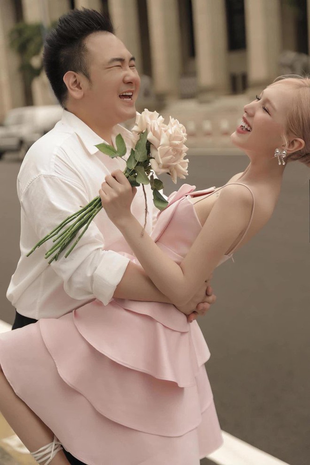 Thiếu gia khoe được vợ “ting ting”, nhìn số tiền dân mạng thương anh: Chiều vợ hết mình, vợ chiều lại… hết hồn luôn!