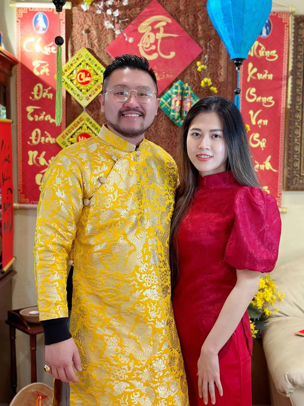 Ông chủ tiệm bánh mỳ ở Mỹ si mê cô gái Việt, vừa gặp 1 tuần đã xin dạm ngõ, cưới xong xây chuỗi cơ ngơi khủng