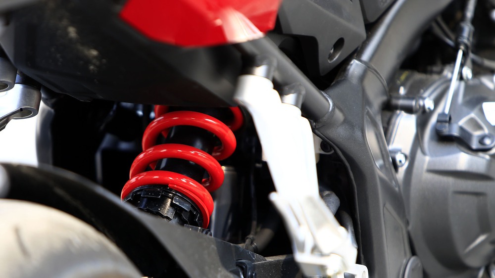 Thế giới 2 bánh: Diện kiến Honda CBR650R 2023 – mẫu sportbike đích thực dành cho “người mới” - Ảnh 17.