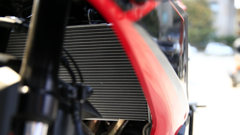 Thế giới 2 bánh: Diện kiến Honda CBR650R 2023 – mẫu sportbike đích thực dành cho “người mới” - Ảnh 16.