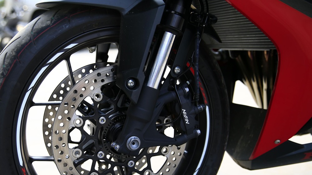Thế giới 2 bánh: Diện kiến Honda CBR650R 2023 – mẫu sportbike đích thực dành cho “người mới” - Ảnh 15.