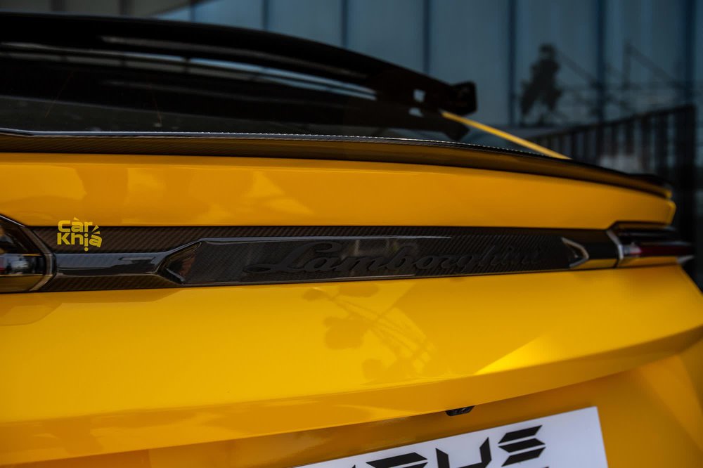 Lamborghini Urus Performante chính hãng ra mắt Việt Nam: Giá 16,5 tỷ đồng chưa tính option, đã có đại gia chịu chi mua chiếc đầu tiên - Ảnh 28.