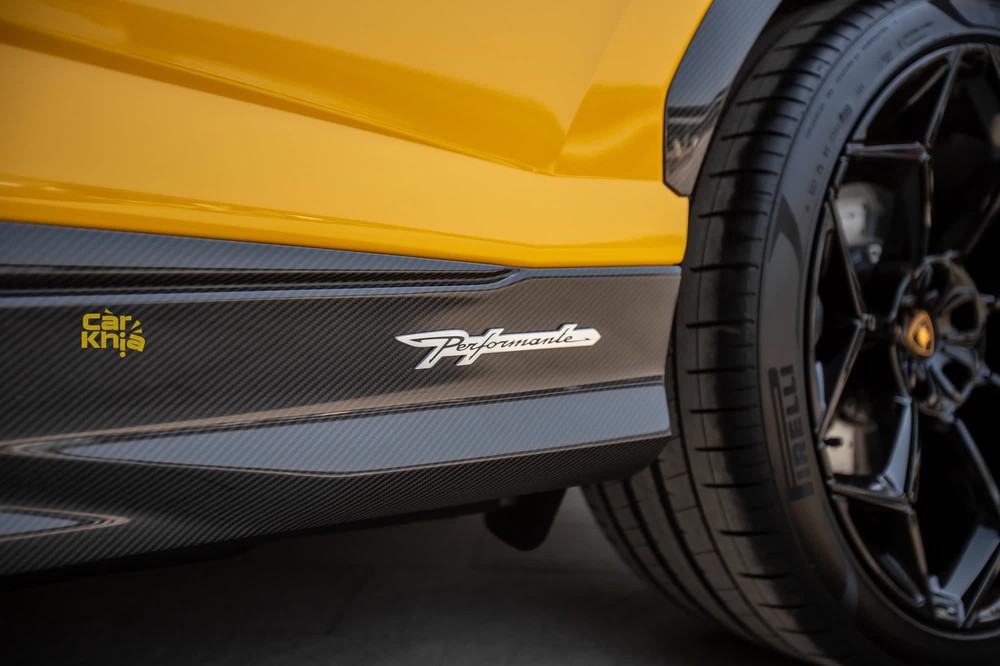 Lamborghini Urus Performante chính hãng ra mắt Việt Nam: Giá 16,5 tỷ đồng chưa tính option, đã có đại gia chịu chi mua chiếc đầu tiên - Ảnh 24.
