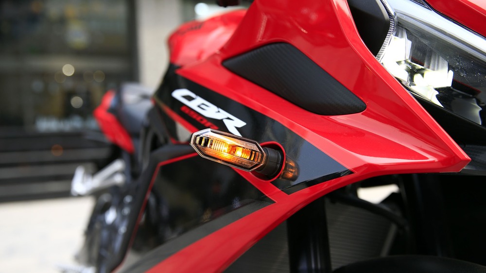Thế giới 2 bánh: Diện kiến Honda CBR650R 2023 – mẫu sportbike đích thực dành cho “người mới” - Ảnh 24.