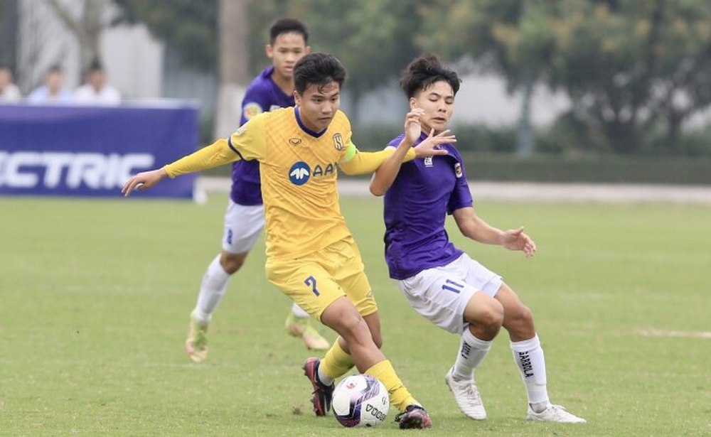 U17 Hà Nội bị loại sớm khỏi Giải U17 Quốc gia 2023 - Ảnh 1.